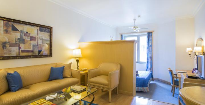 The Orchid Hotel Mumbai Vile Parle Εξωτερικό φωτογραφία A typical room at the hotel