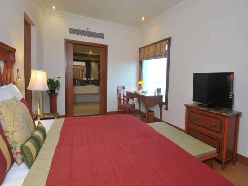 The Orchid Hotel Mumbai Vile Parle Εξωτερικό φωτογραφία A room at the hotel