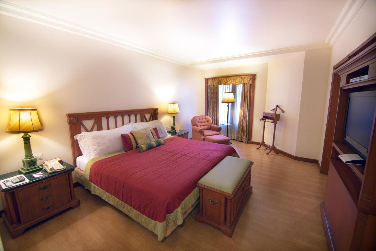 The Orchid Hotel Mumbai Vile Parle Εξωτερικό φωτογραφία A room at the Taj Bengal