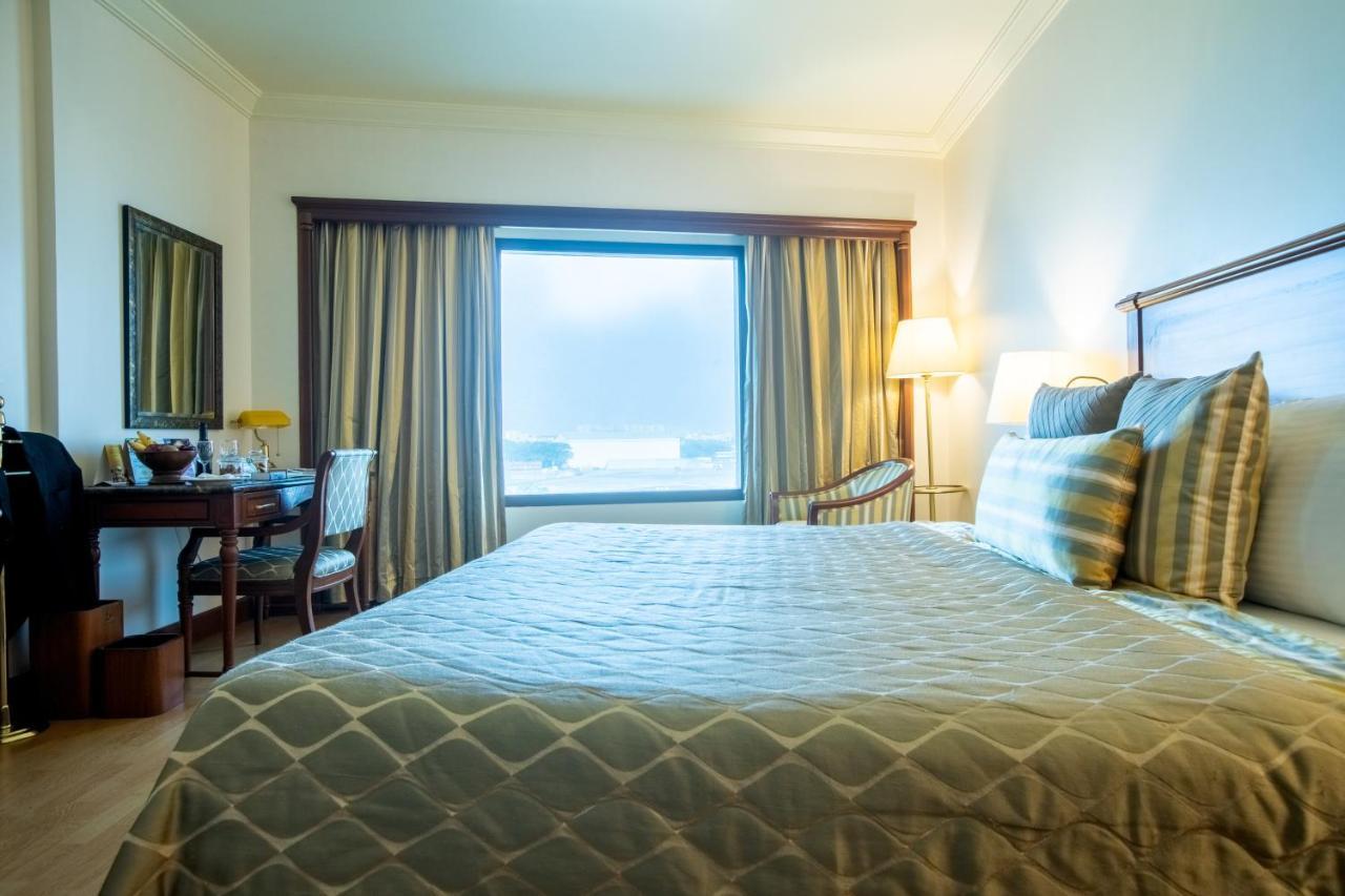 The Orchid Hotel Mumbai Vile Parle Εξωτερικό φωτογραφία A room at the Taj Bengal